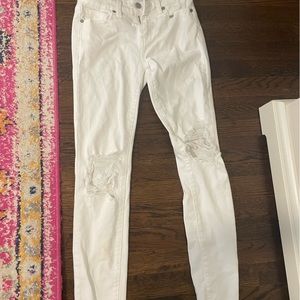 Low rise white skinney jeans